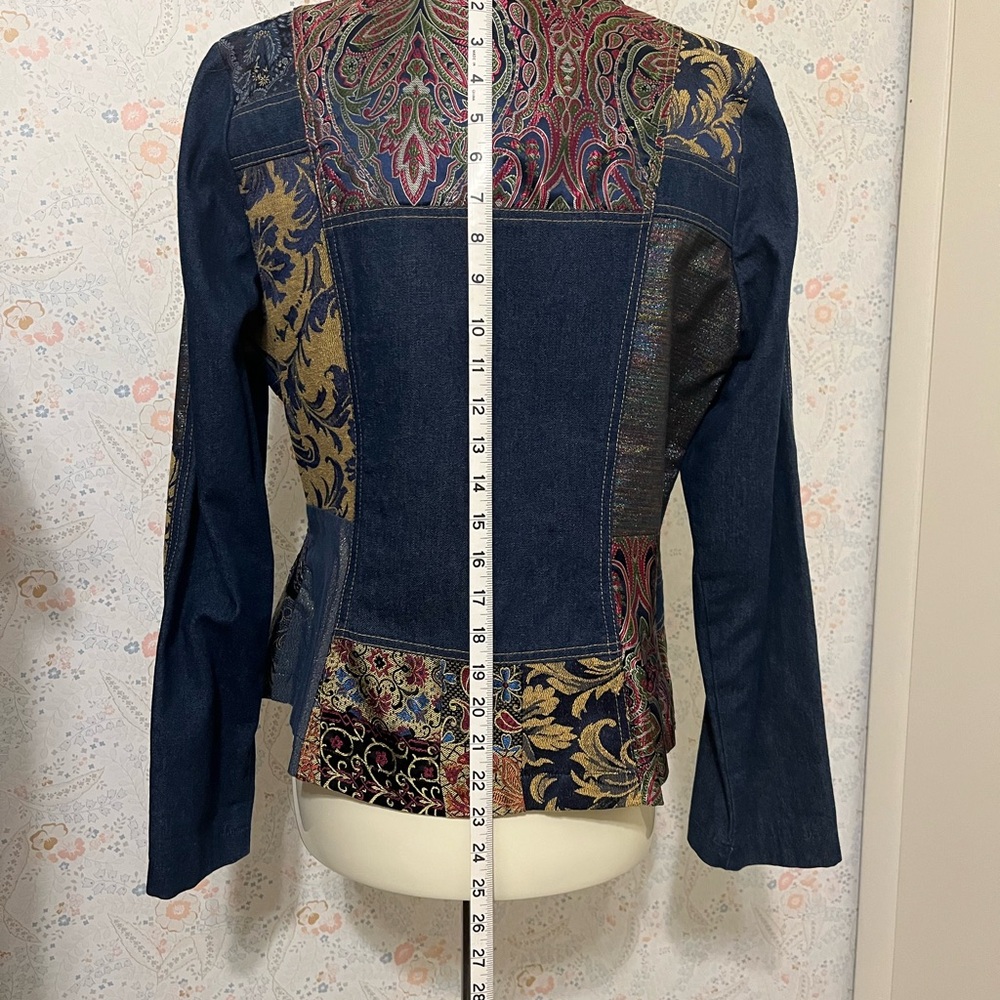 Elegant Multicolor Patchwork Denim Blazer - Picture 4 of 9